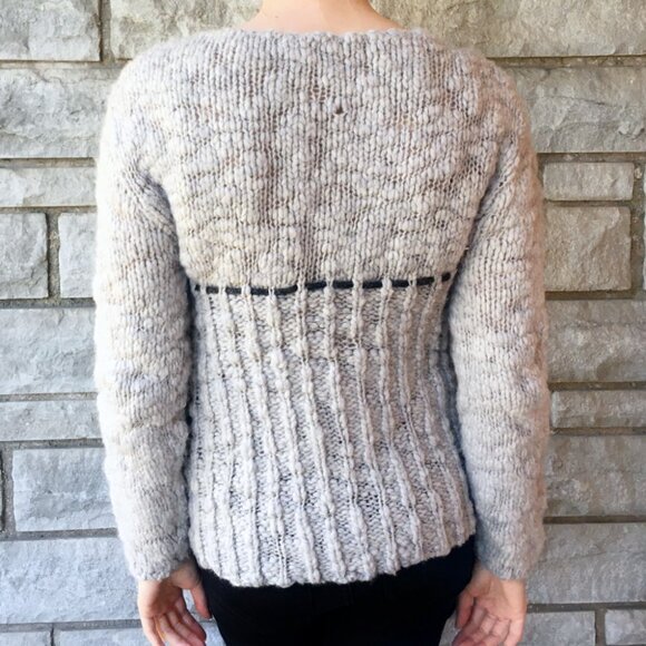 Vintage 100% Wool Pale Gray Knit Sweater - Picture 2 of 4